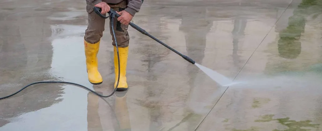 High-Pressure Cleaning